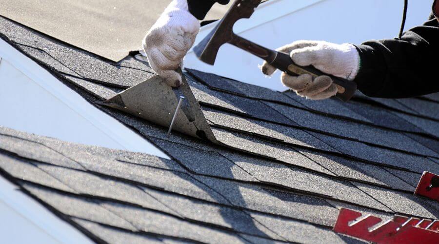 Professional residential roofers in Bowling Green, IN